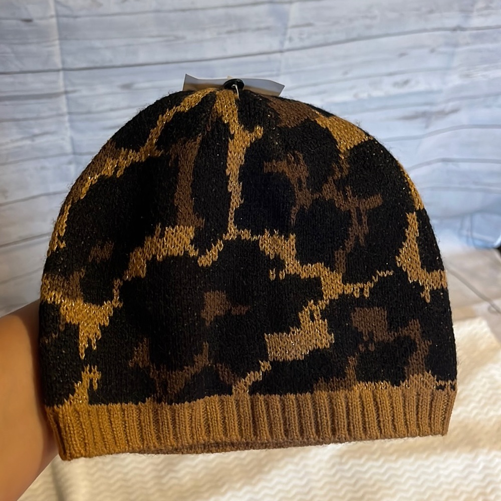 Betsey Johnson Leopard tinsel sparkle beanie hat, brand new, NTW, never worn🐆✨